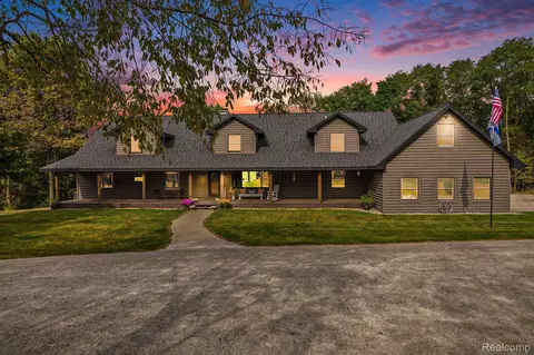 10480 Foley Rd, Tyrone, MI 48430