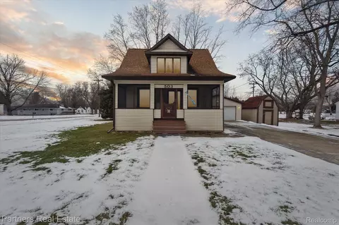 503 N Main St, Webberville, MI 48892