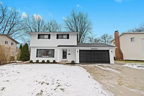 40529 Irval Dr, Sterling Heights, MI 48313