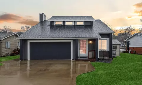 10902 Colony Rd, Putnam, MI 48169