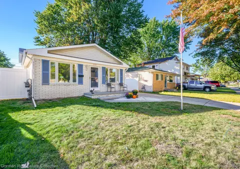 27845 Lorenz St, Madison Heights, MI 48071