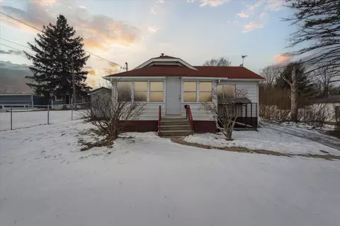 8137 N State Rd, Richfield, MI 48463
