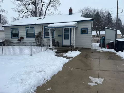 2813 Clayton, Westland, MI 48186