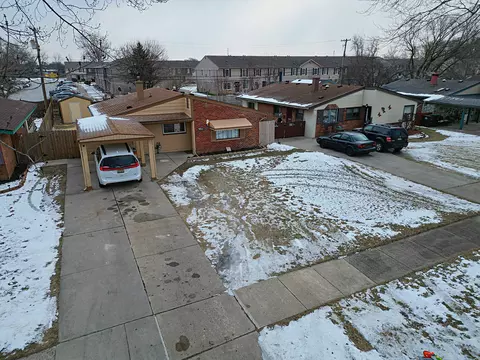 9311 Polk St, Taylor, MI 48180