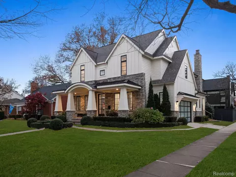 1700 Maryland Blvd, Birmingham, MI 48009