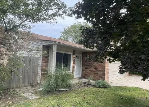 3570 Cass Elizabeth Rd, Waterford, MI 48328