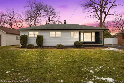 538 Hendrickson Blvd, Clawson, MI 48017