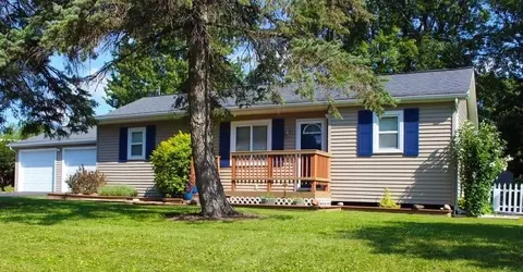 2211 Dudley St, Burton, MI 48529