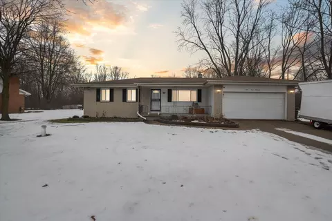 4114 W Carpenter Rd, Mount Morris, MI 48504