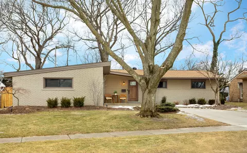 2045 Laurome Dr, Royal Oak, MI 48073
