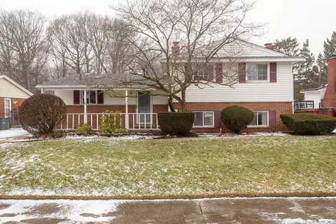 1904 Treadwell St, Westland, MI 48186