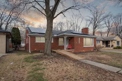 30480 Grandon St, Livonia, MI 48150