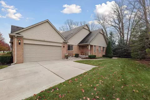 52327 S Westfield Dr N 79 13 Dr N #79, Macomb, MI 48042