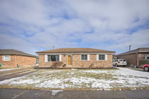 48322 Menter Dr, Chesterfield, MI 48047