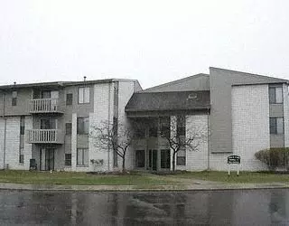 32005 W 12 Mile Rd #303, Farmington Hills, MI 48334