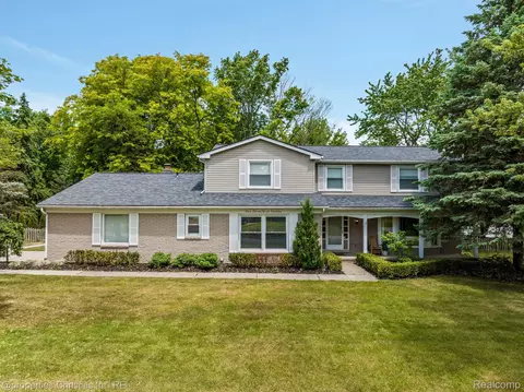 13311 Drury Ln, Plymouth, MI 48170