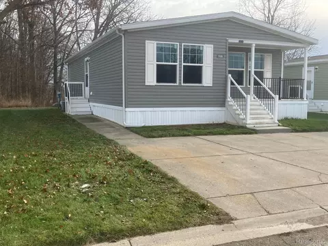 510 Sky Vw, Morrice, MI 48857