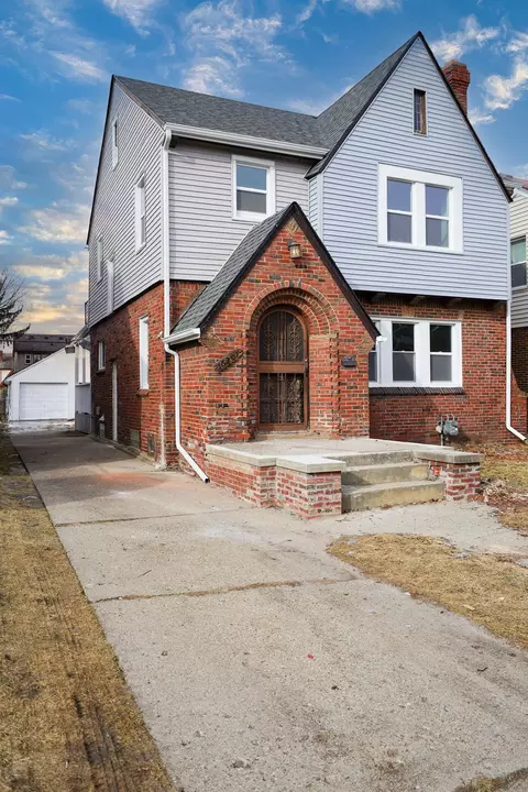 16207 Wildemere St, Detroit, MI 48221