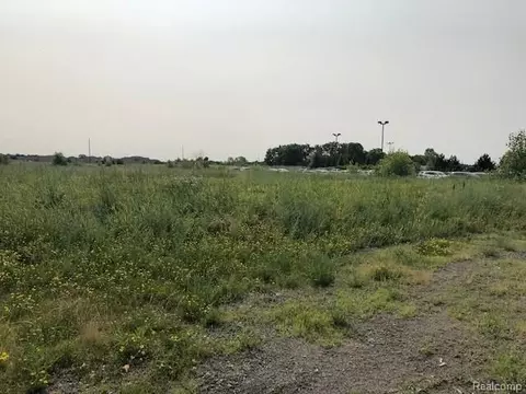 3101 E West Maple Rd, Commerce, MI 48390