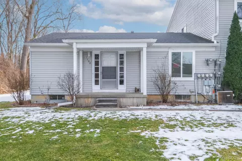 1200 Leisure Dr, Mundy, MI 48507