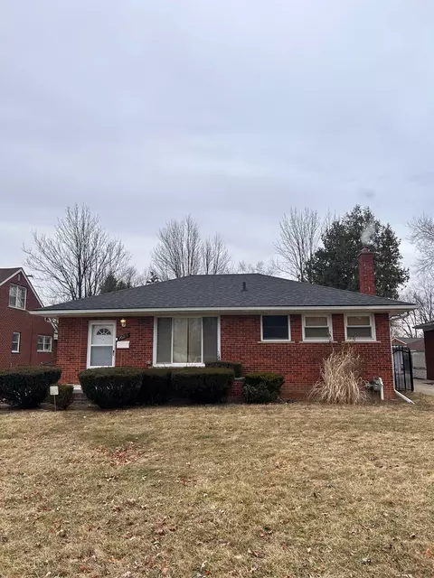 20215 Damman St, Harper Woods, MI 48225