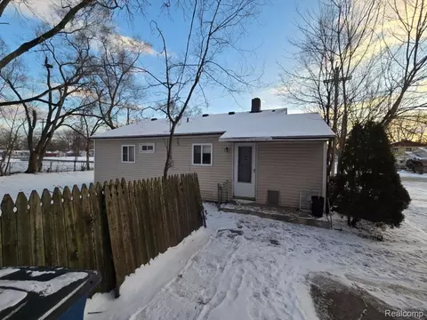 31902 Branch St, Westland, MI 48186
