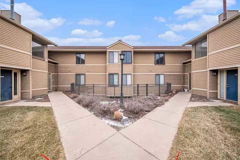 350 Briarcrest Dr #165, Ann Arbor, MI 48104