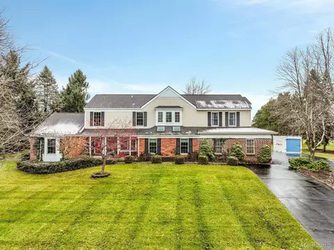 6709 Heatheridge Dr, Lodi, MI 48176