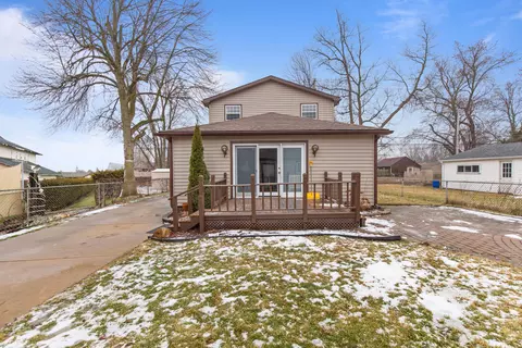 22102 Francis St, Saint Clair Shores, MI 48082