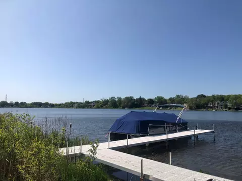 1490 Forest Bay Ct, Wixom, MI 48393