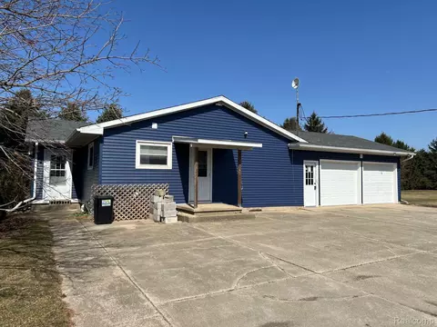 85 S Pinnebog Rd, Colfax, MI 48413