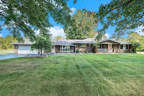 5045 Mellwood Dr, Grand Blanc, MI 48507