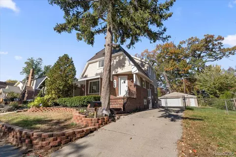 650 W Lewiston Ave, Ferndale, MI 48220