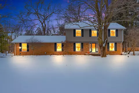 8378 Old Plank Rd, Grand Blanc, MI 48439