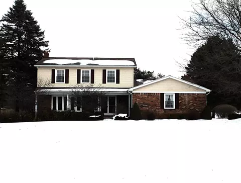 8180 Sleepy Time Crt Ct, Springfield, MI 48348