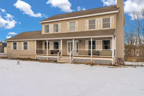 7432 Lobdell Rd, Linden, MI 48451