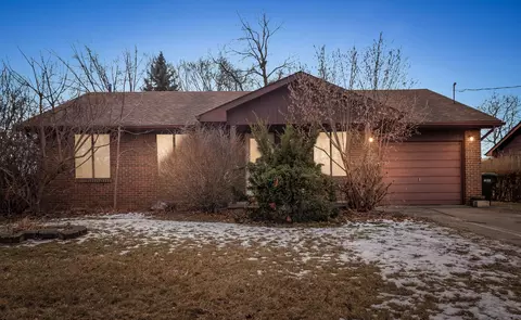 2158 Elmcrest Rd, Sterling Heights, MI 48310