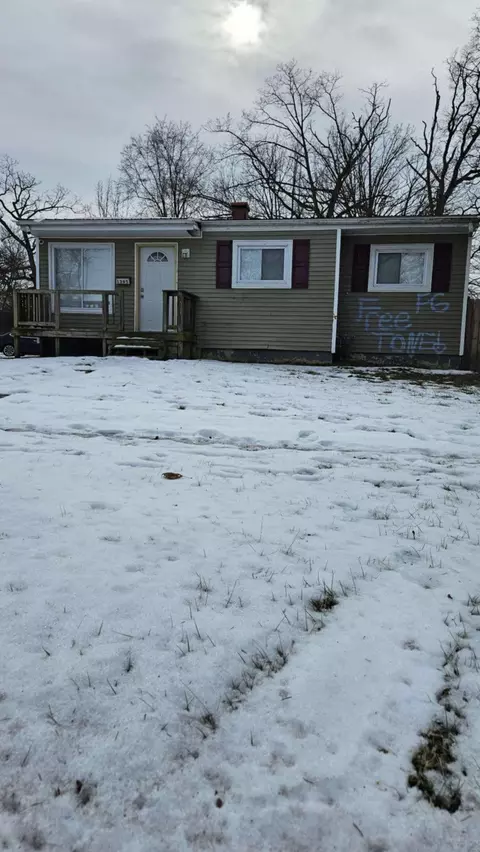 1385 Flamingo Dr, Mount Morris, MI 48458
