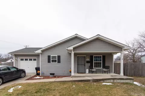 4703 Lakepointe St, Detroit, MI 48224