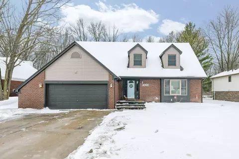 28648 Graham Dr, Chesterfield, MI 48047