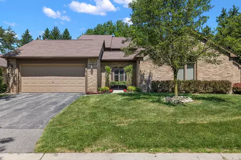 30270 Oakview Way, Bingham Farms, MI 48025