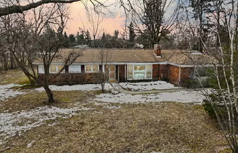 2763 W Avon Rd, Rochester Hills, MI 48309