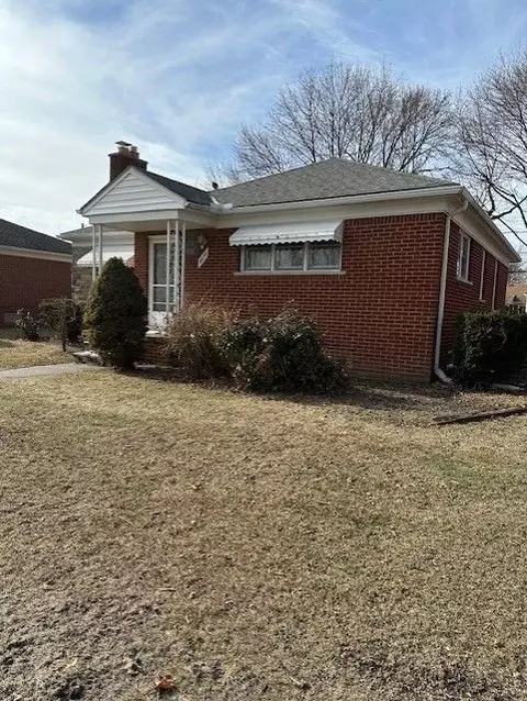 9070 Park Ave, Allen Park, MI 48101