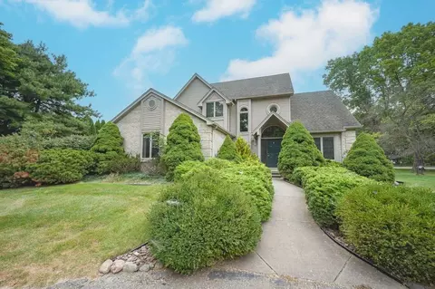 11777 Rebecca Ln, Whitmore Lake, MI 48189