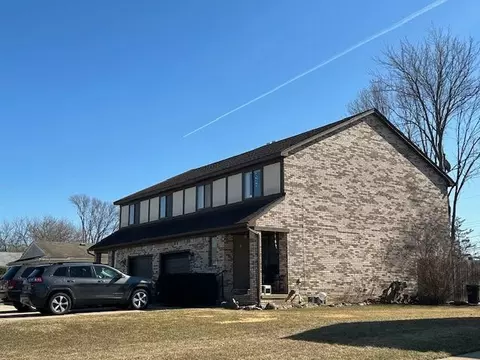 103 Biltmore Dr, Troy, MI 48084