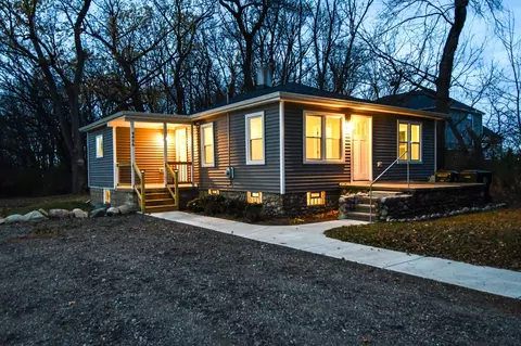 4406 Homesite Dr, Orion, MI 48359