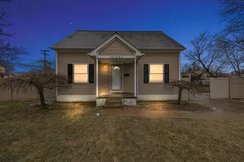 16441 Roberts St, Roseville, MI 48066