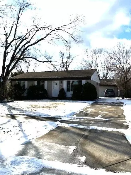 29636 Sussex Ave, Flat Rock, MI 48134