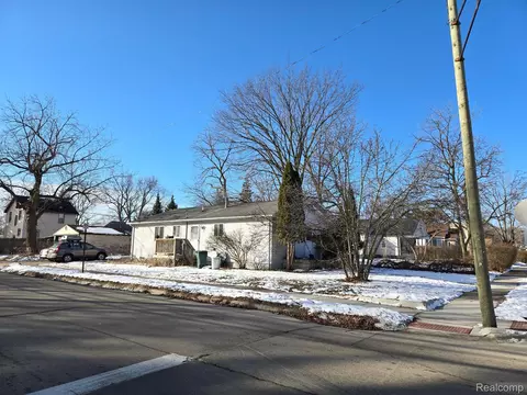 307 W Otis Ave, Hazel Park, MI 48030