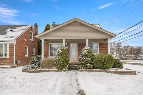 13583 Ward St, Southgate, MI 48195